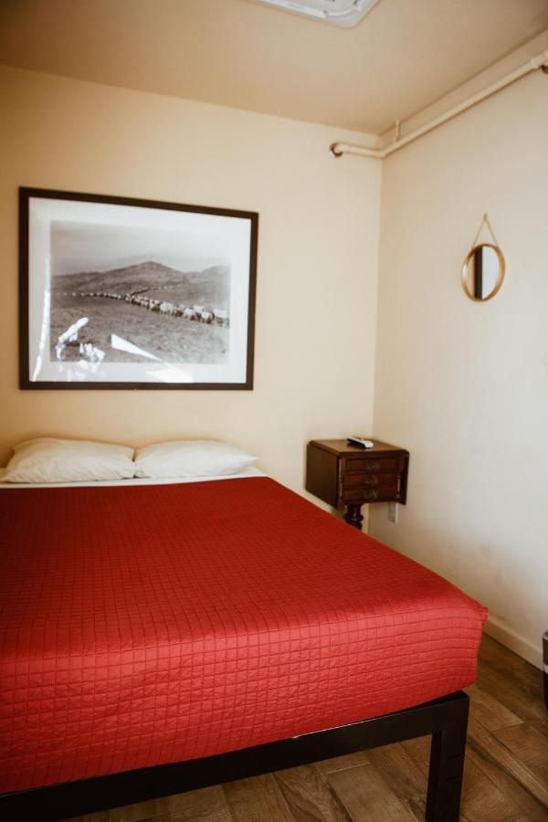 Old Brewery Hostel Tonopah Buitenkant foto
